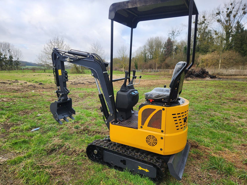 MINIEXCAVATOR HT12 PICIOARE CU BRAȚ FIX
