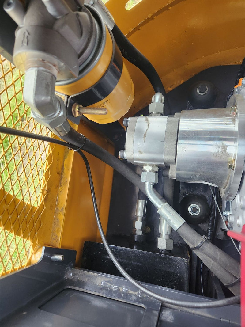 MINIEXCAVATOR HT12 PICIOARE CU BRAȚ FIX