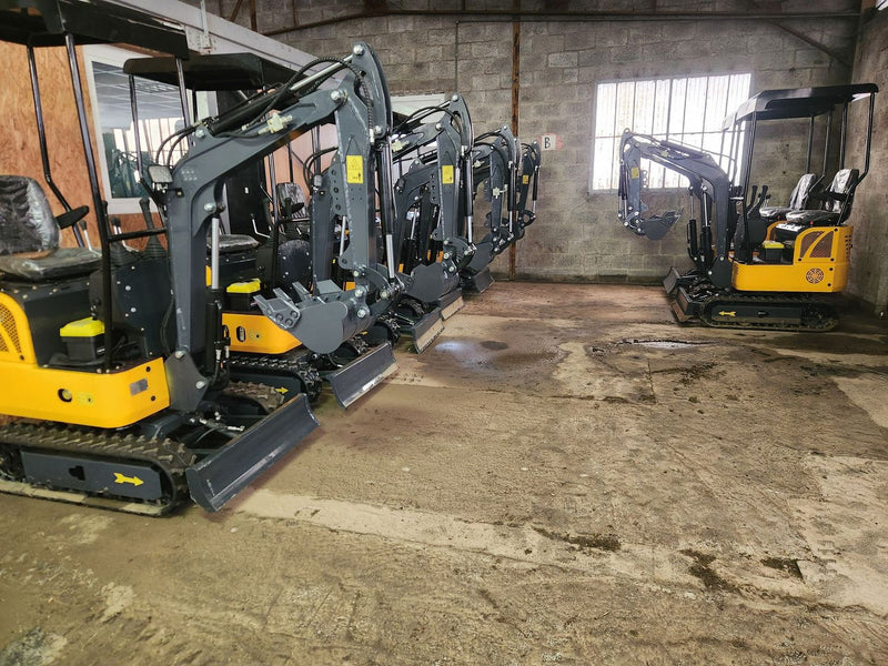 MINIEXCAVATOR HT12 PICIOARE CU BRAȚ FIX