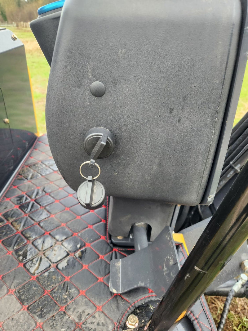 MINIEXCAVATOR HT12 PICIOARE CU BRAȚ FIX