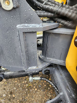 MINIEXCAVATOR NOU CU BRAȚ DECALAT