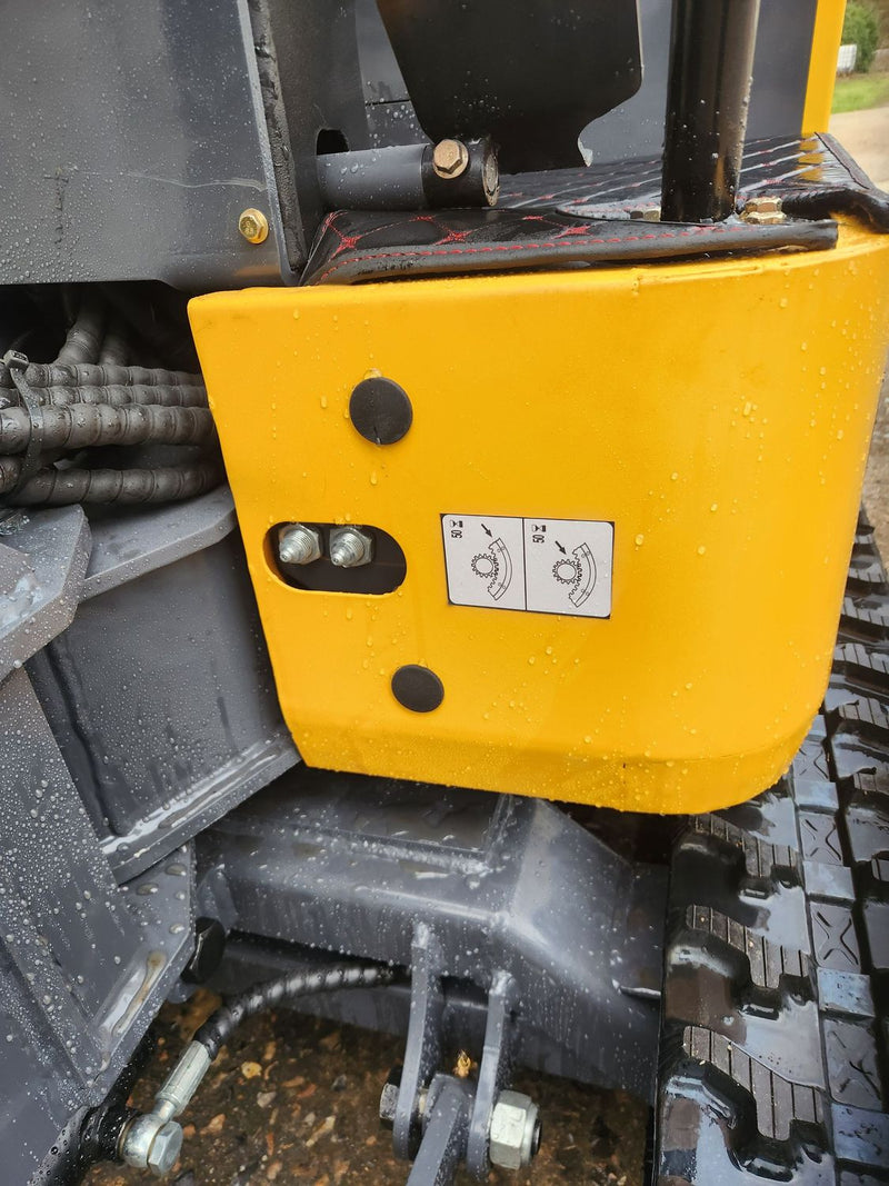 MINIEXCAVATOR NOU CU BRAȚ DECALAT