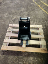 MINIEXCAVATOR NOU CU BRAȚ DECALAT