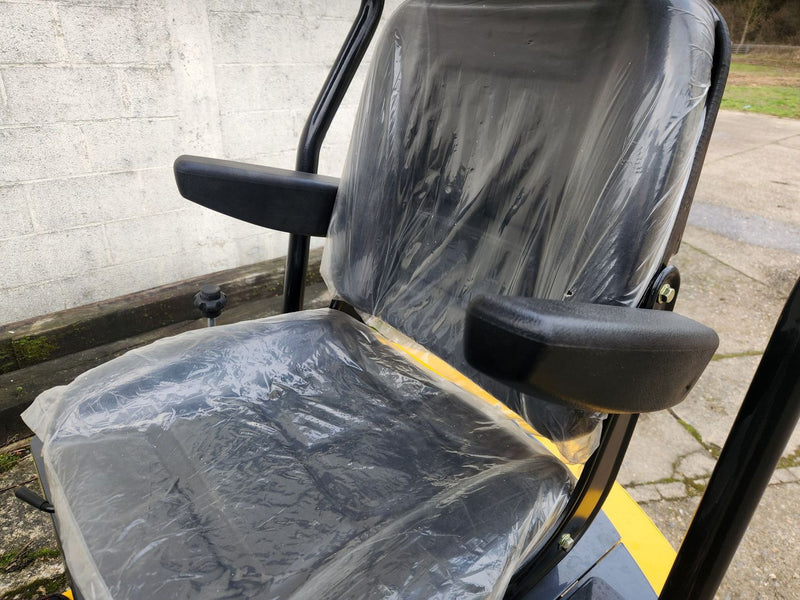 MINIEXCAVATOR NOU CU BRAȚ DECALAT