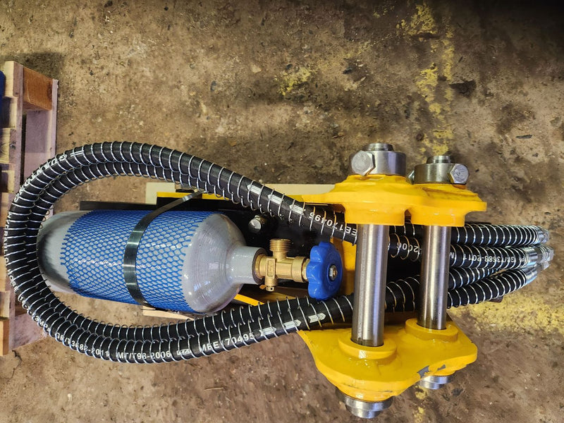 Concasor de pietre pentru miniexcavator