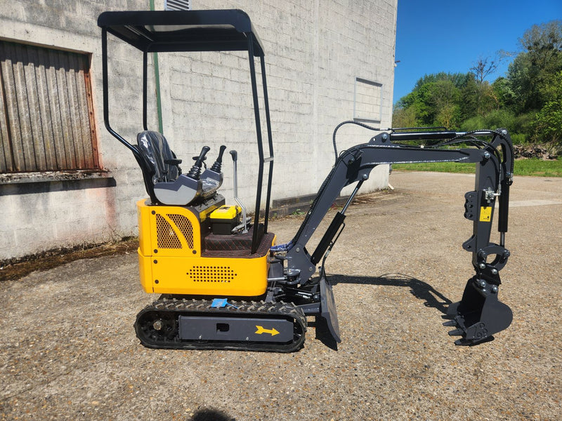 Miniexcavator nou, model HT12