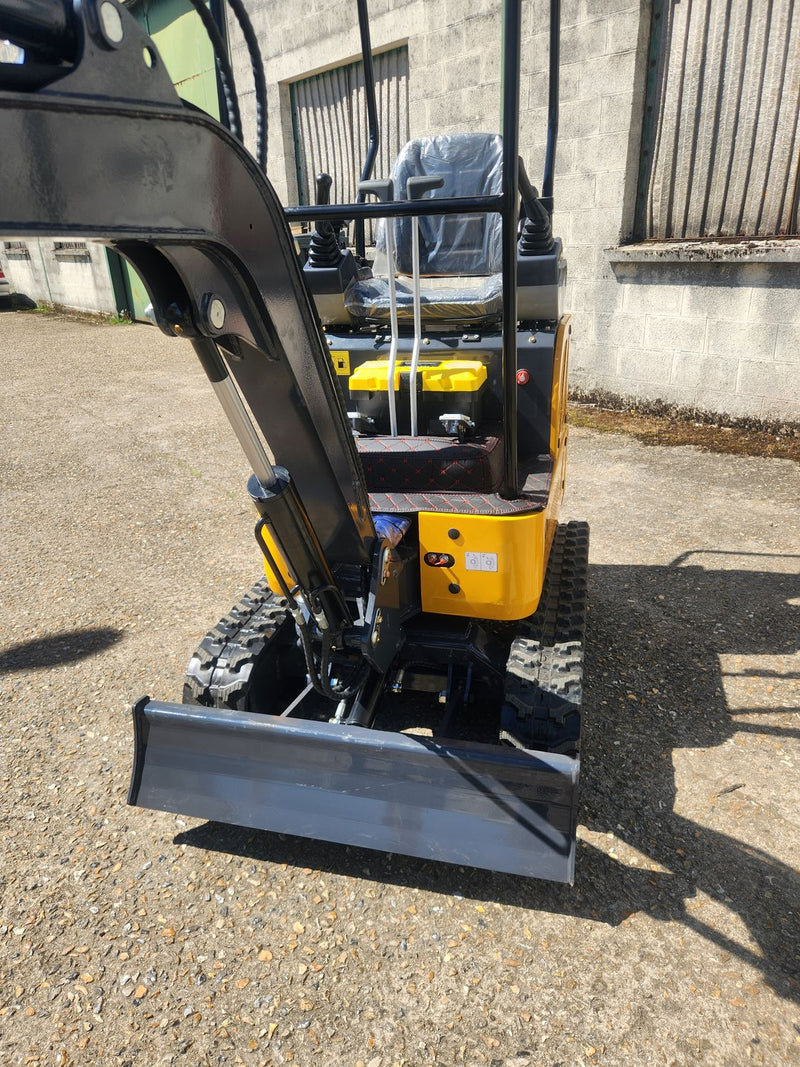 Miniexcavator nou, model HT12