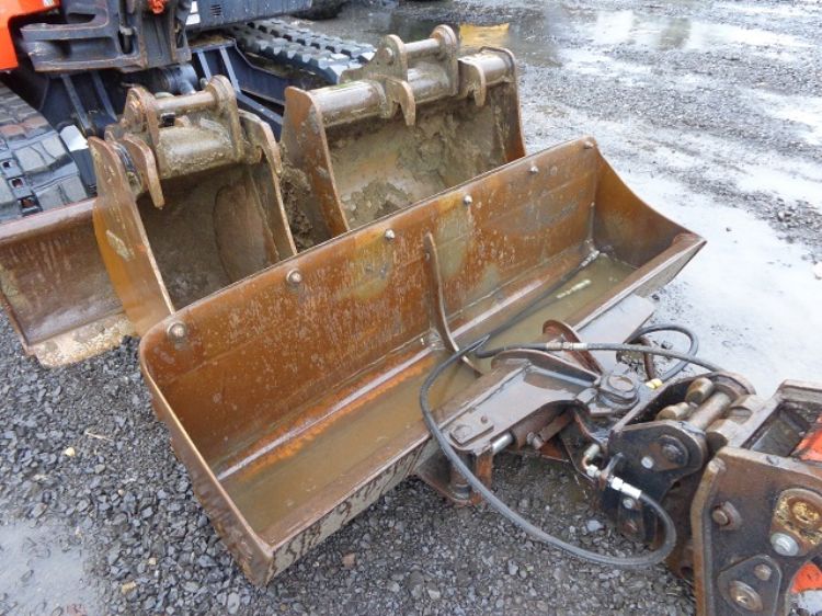 MINIEXCAVATOR KUBOTA KX080-3