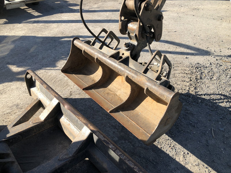 Miniexcavator VOLVO ECR38