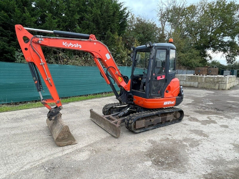 Mini excavator Kubota U27-4
