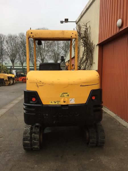 Miniexcavator VOLVO EC 25.