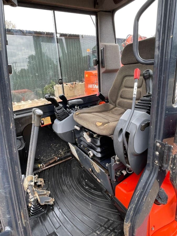 Mini excavator Kubota U27-4